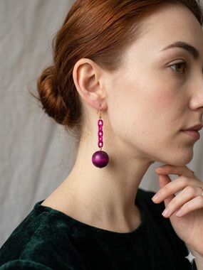 Fuchsia Drop Chain Earrings pre-loved